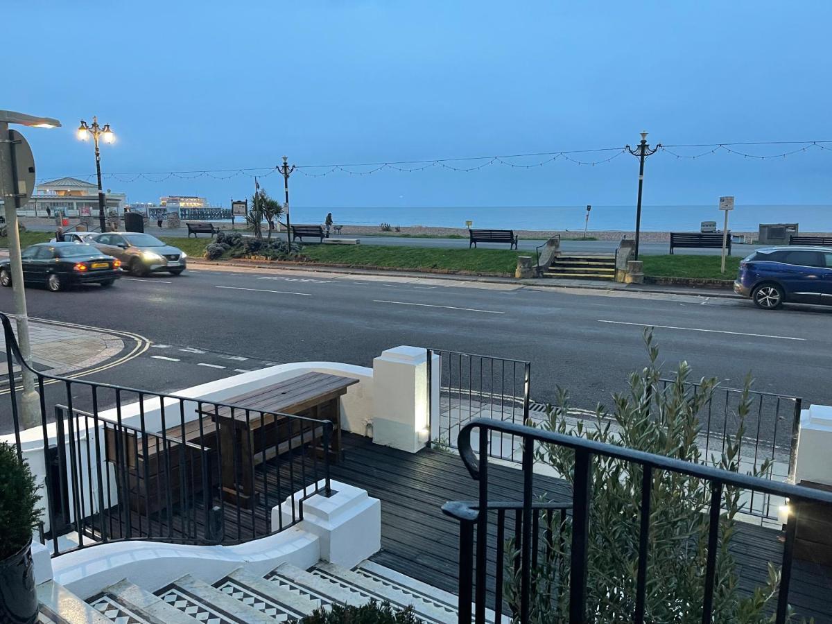 Seaview Flat With Balcony, Spacious 2 Bedroom 沃辛 外观 照片